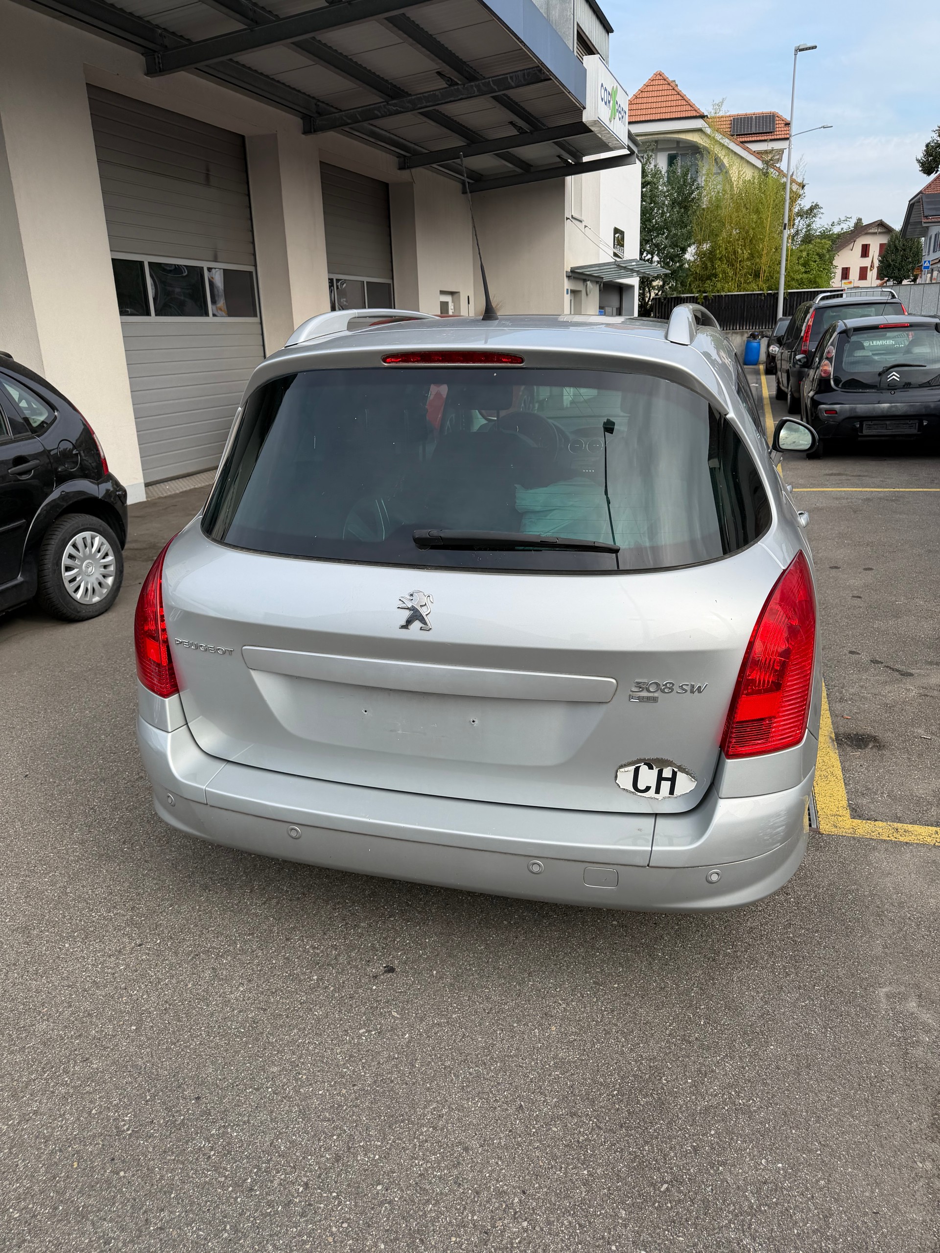 PEUGEOT 308-image-2