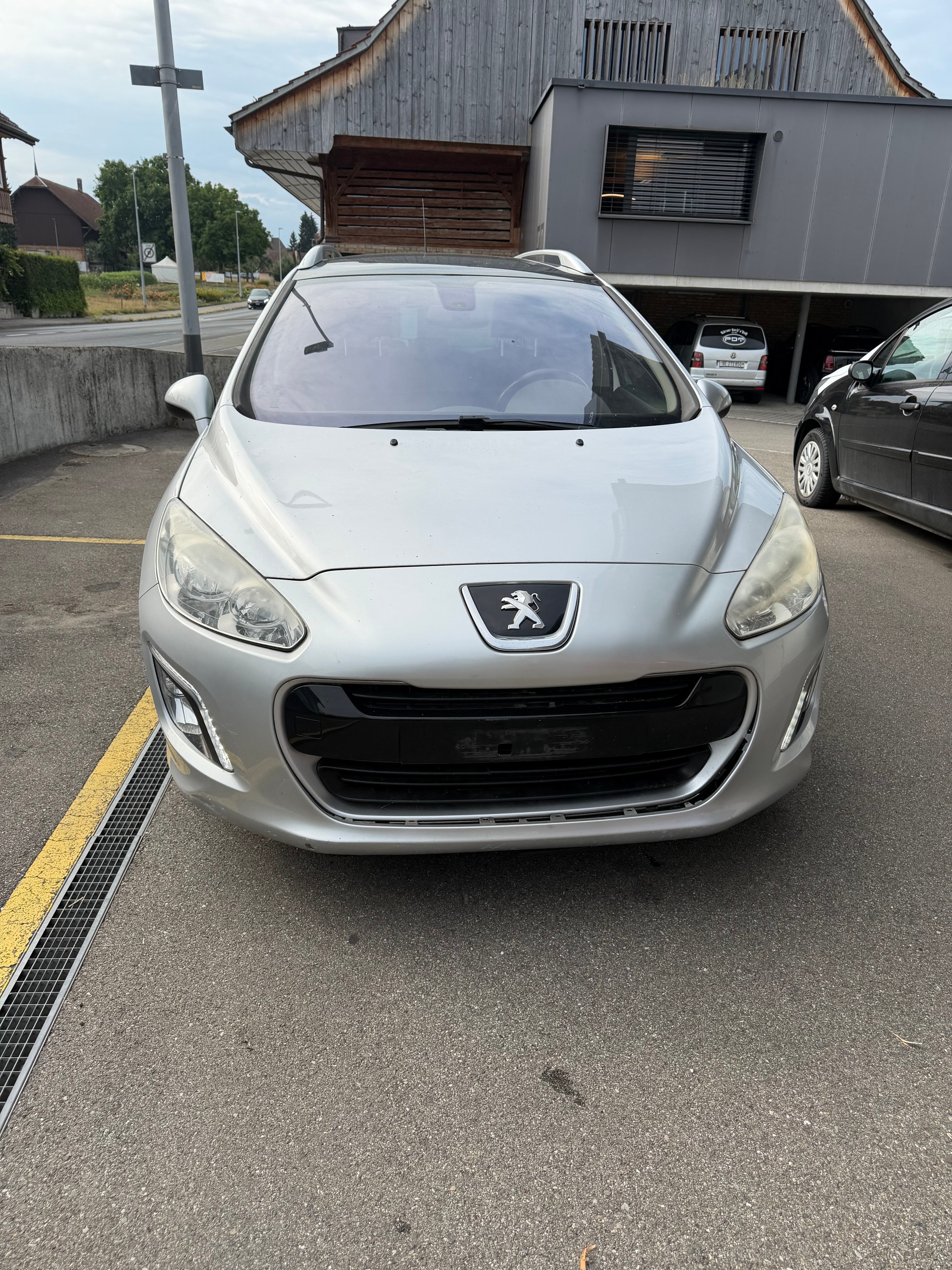 PEUGEOT 308-image-12