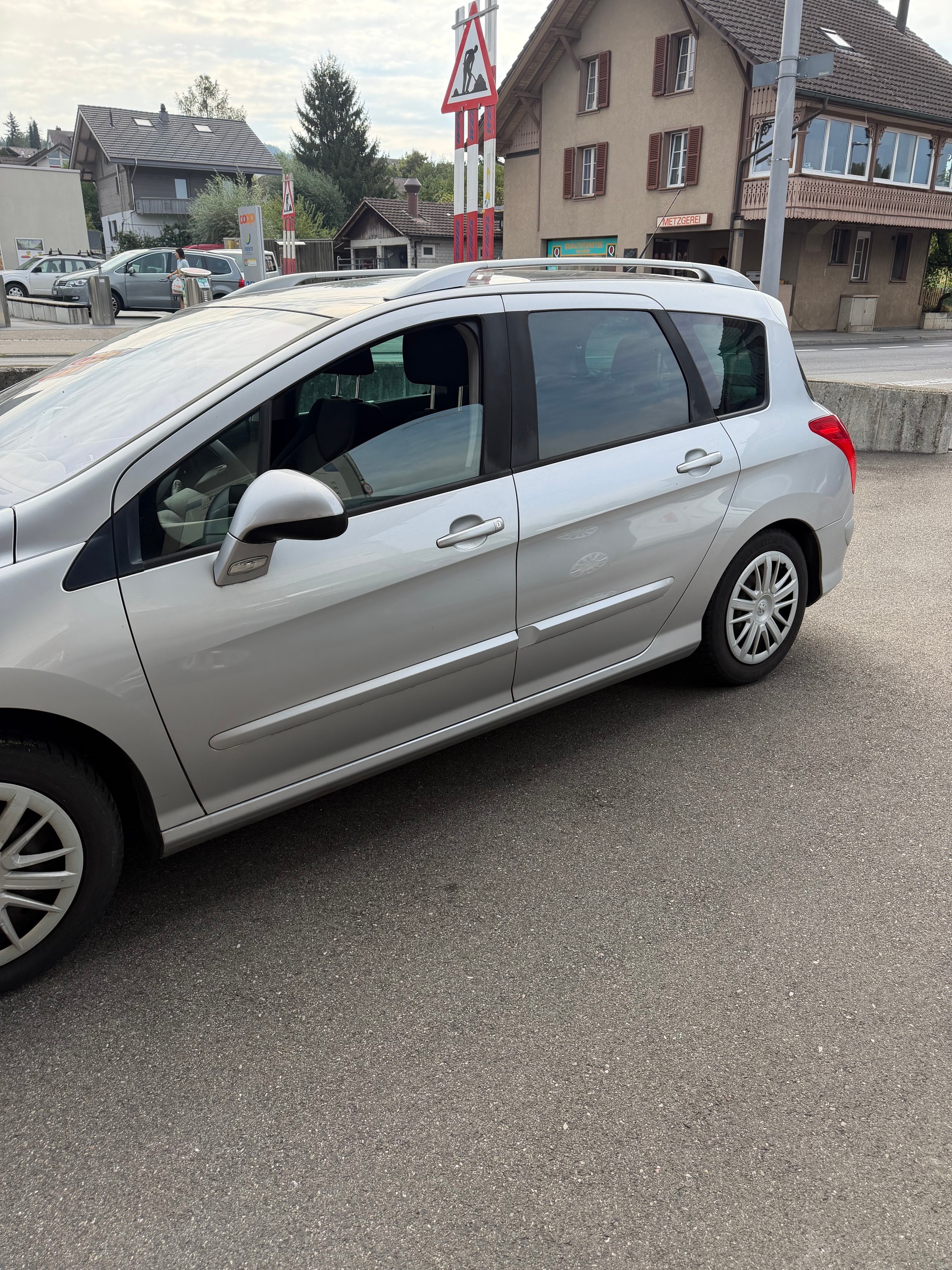 PEUGEOT 308-image-5