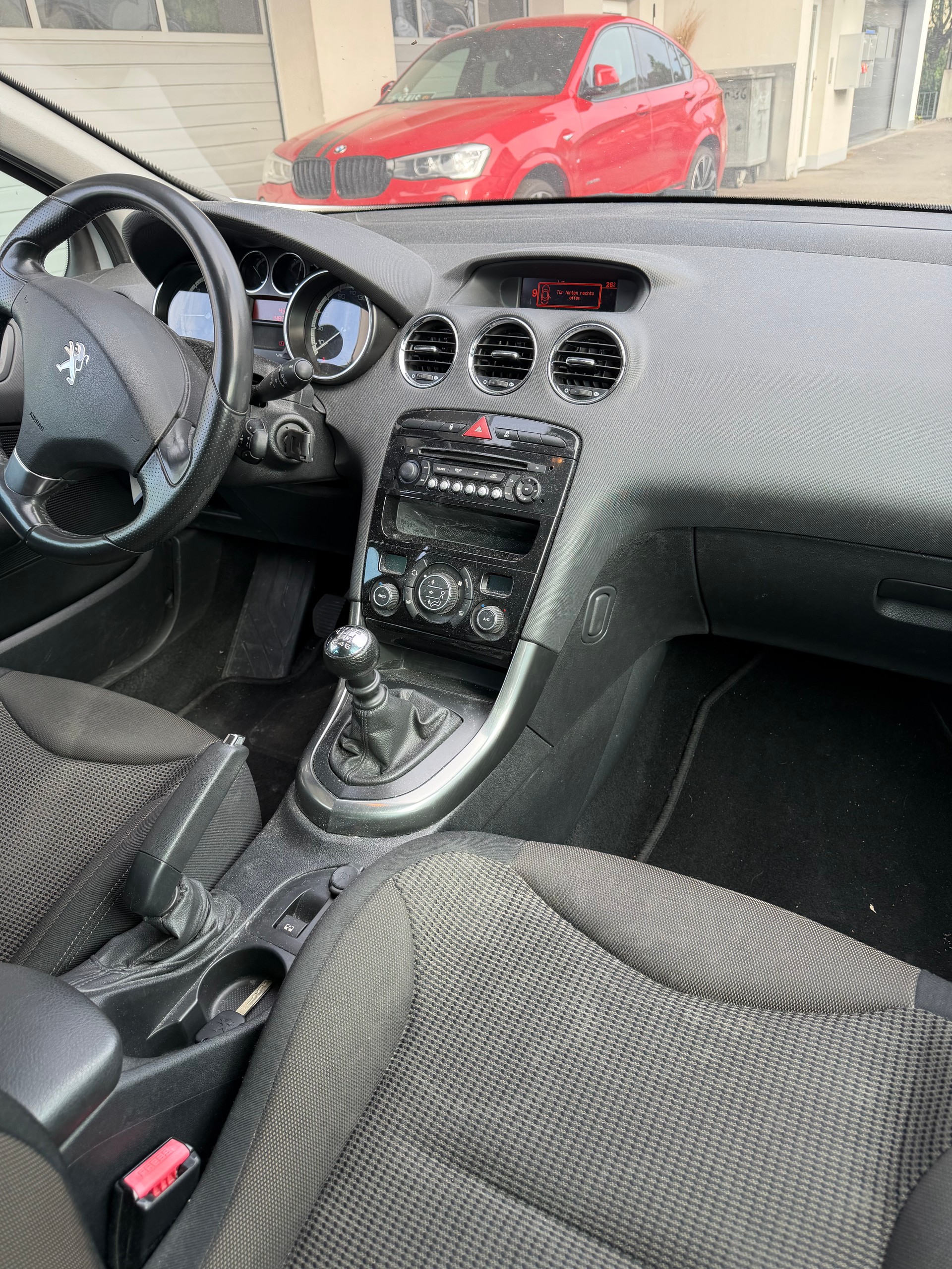 PEUGEOT 308-image-13