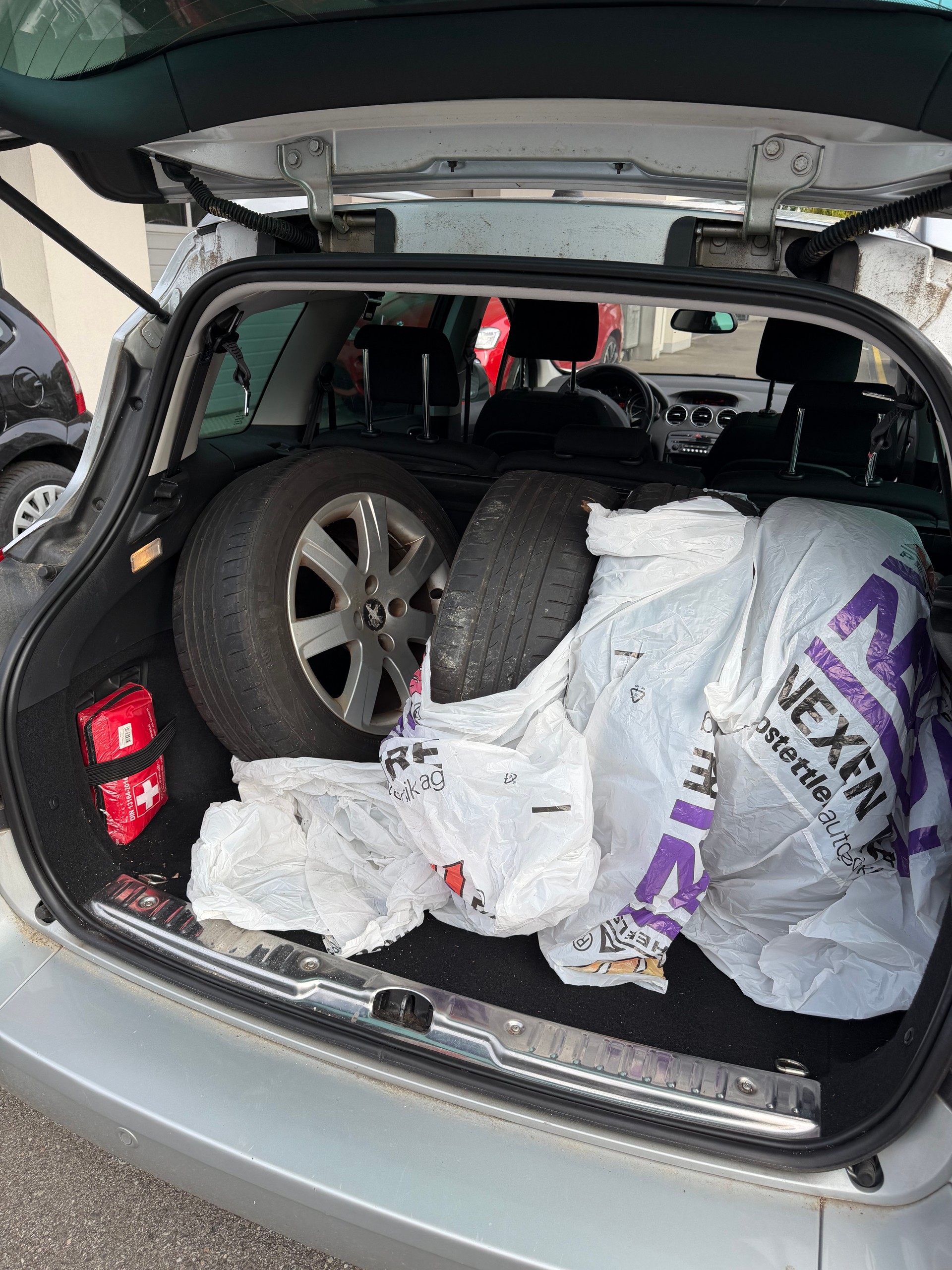PEUGEOT 308-image-3