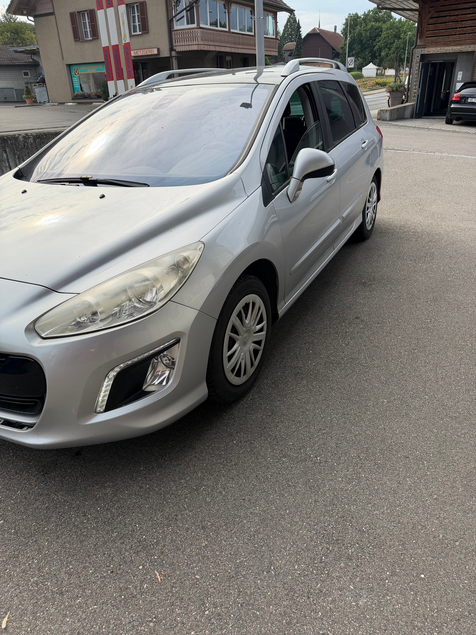 PEUGEOT 308-image-6