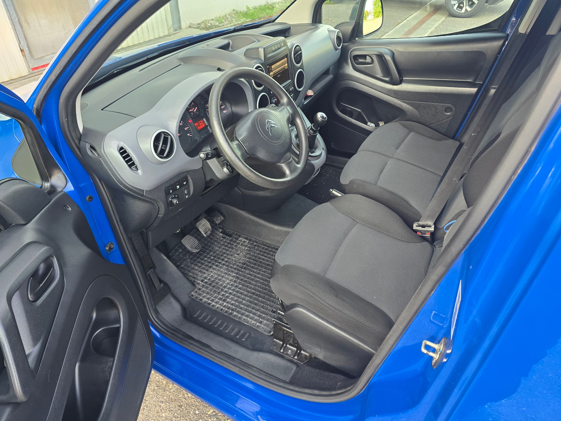 CITROEN Berlingo 1.6 BlueHDi 120 S&S Business-image-7