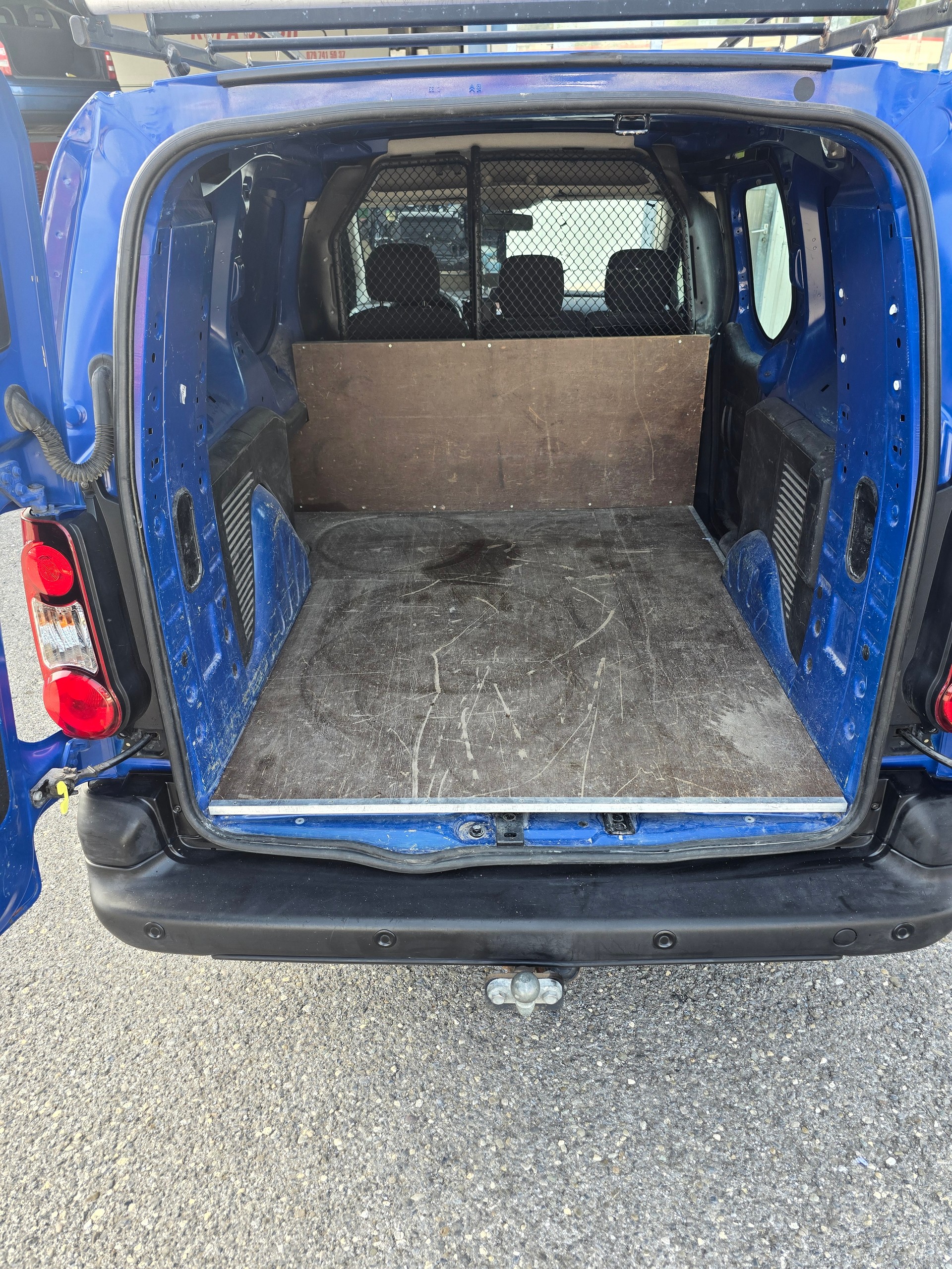 CITROEN Berlingo 1.6 BlueHDi 120 S&S Business-image-12