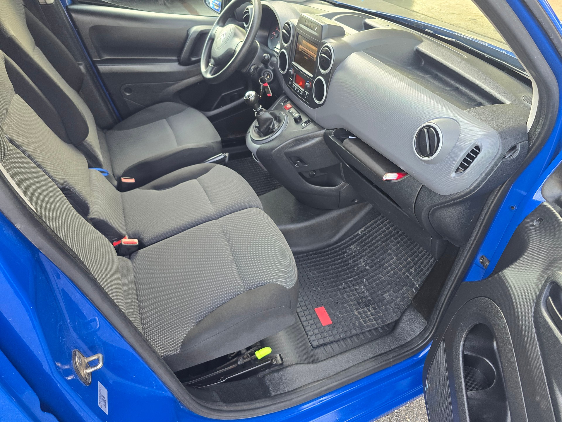 CITROEN Berlingo 1.6 BlueHDi 120 S&S Business-image-8