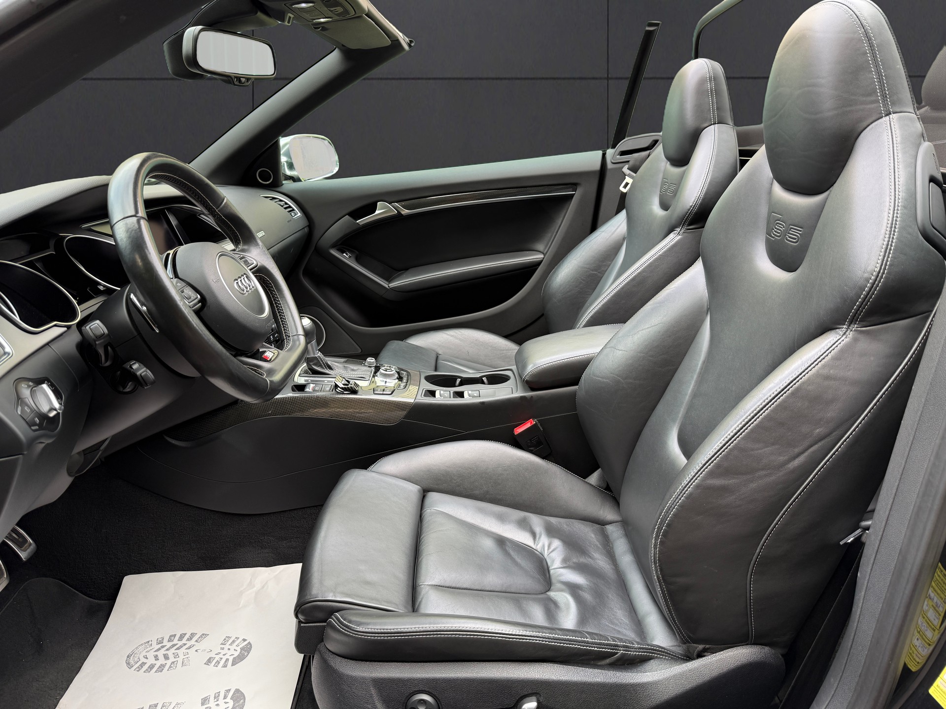 AUDI S5 Cabrio 3.0 TFSI quattro S-tronic-image-14