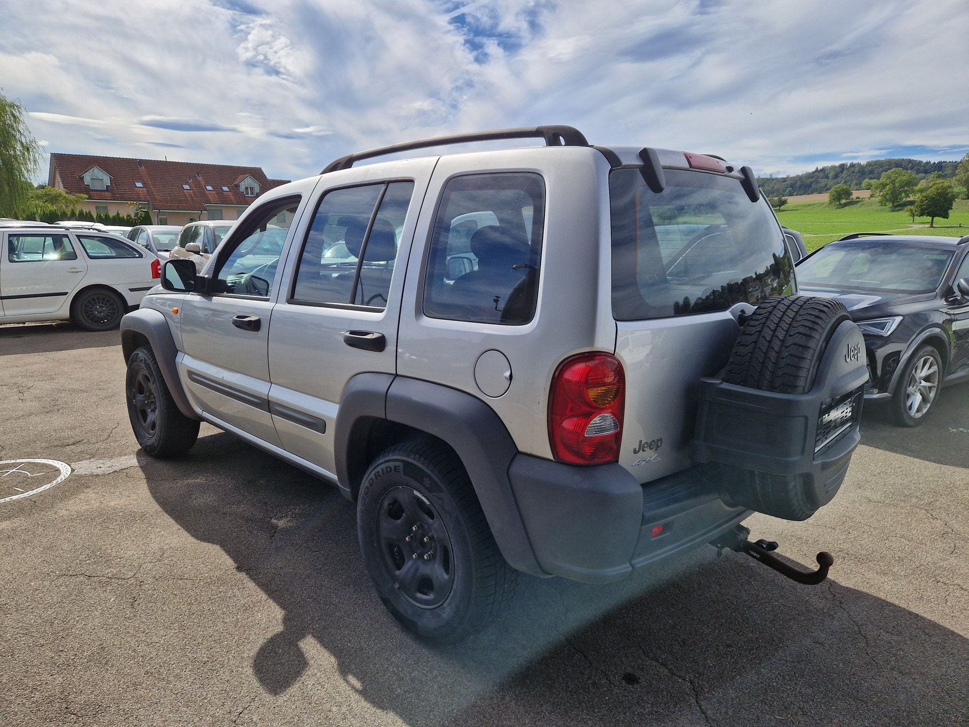 JEEP Cherokee 2.4 Sport-image-6
