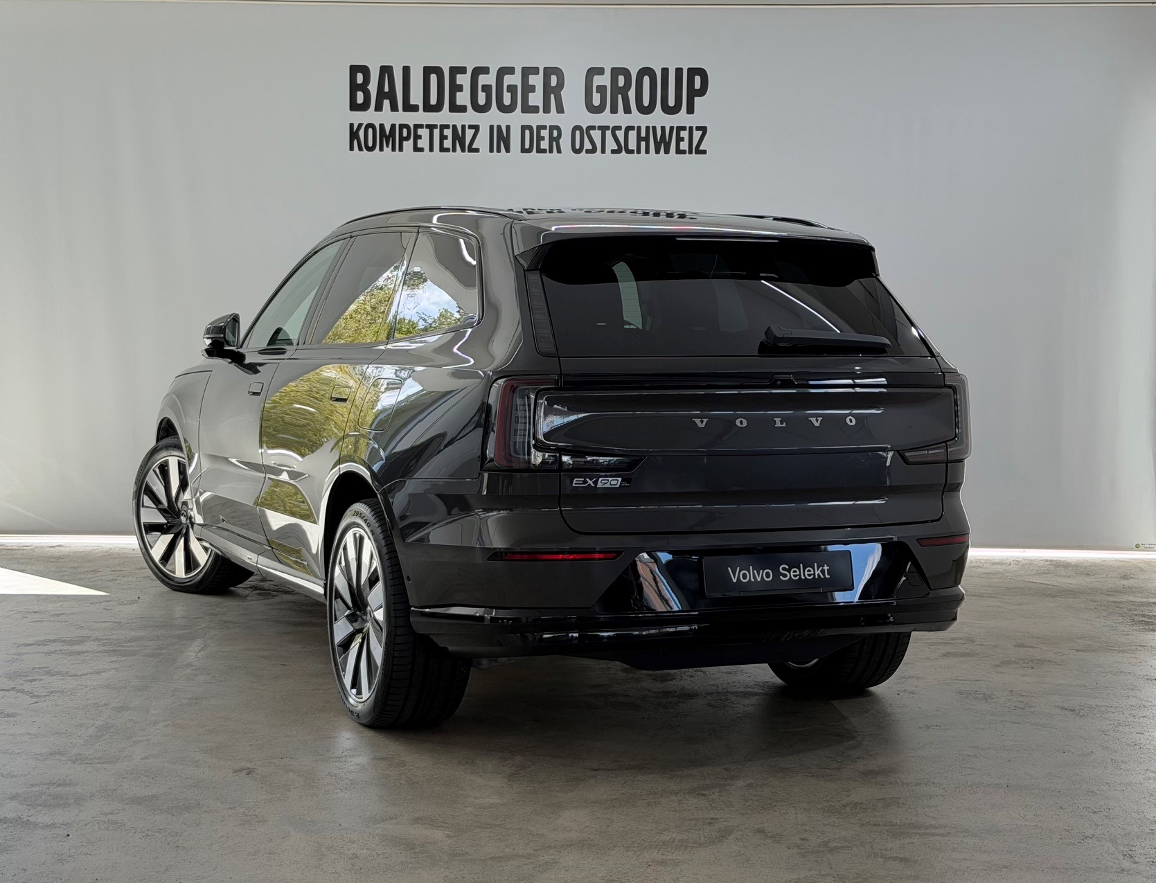 VOLVO EX 90 Twin Ultra AWD-image-1