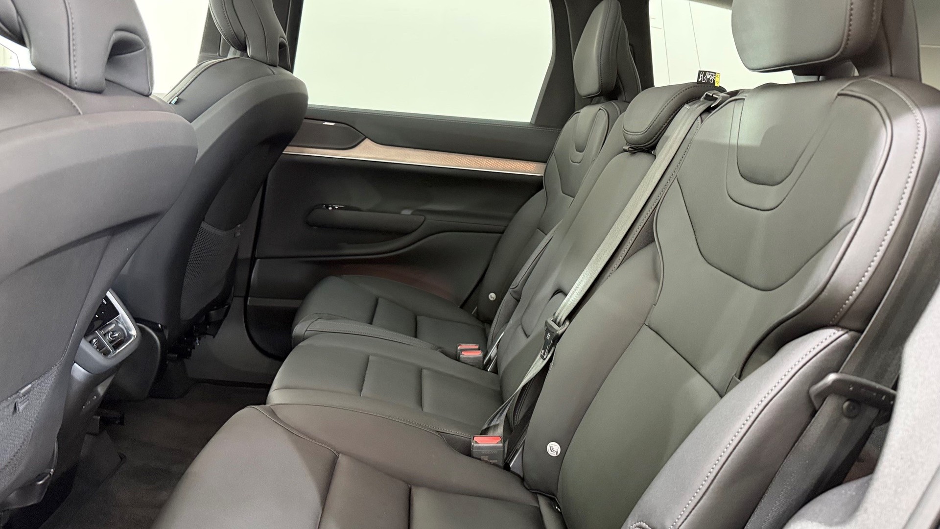 VOLVO EX 90 Twin Ultra AWD-image-6