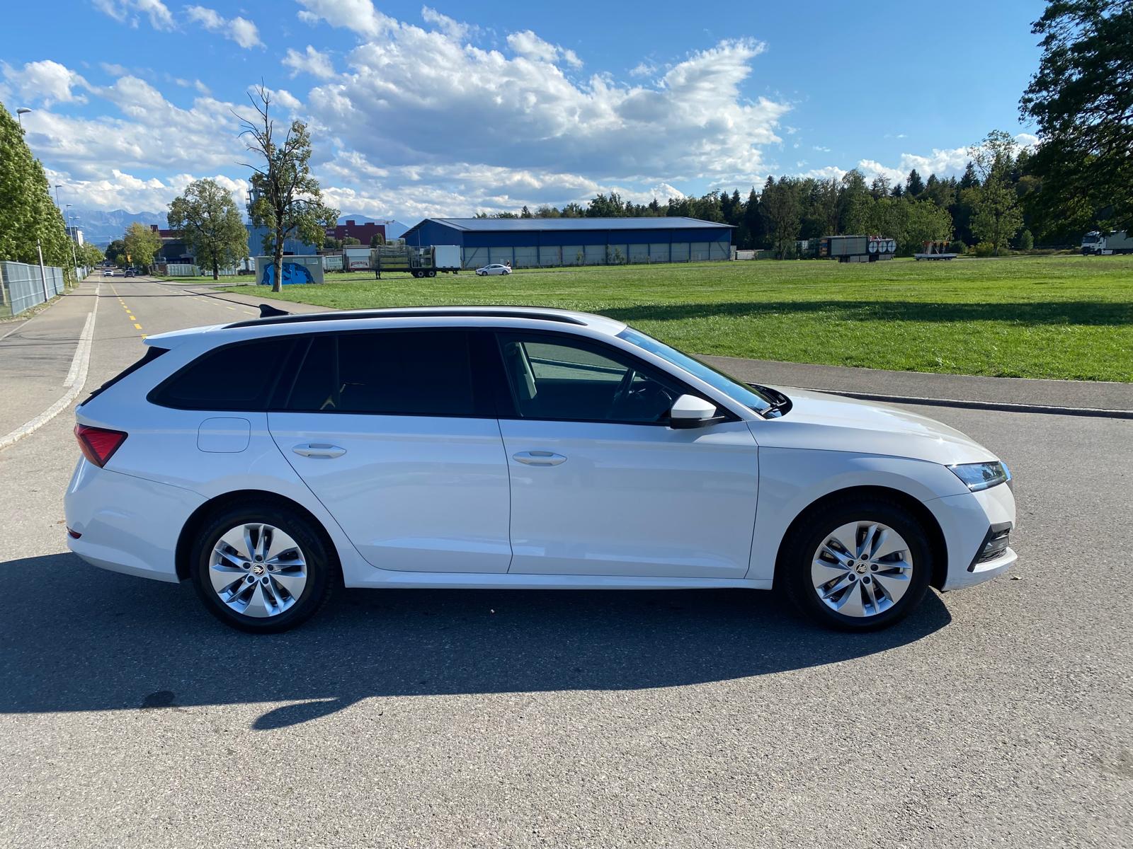 SKODA Octavia Combi 2.0 TDI DSG Ambition 4x4-image-1