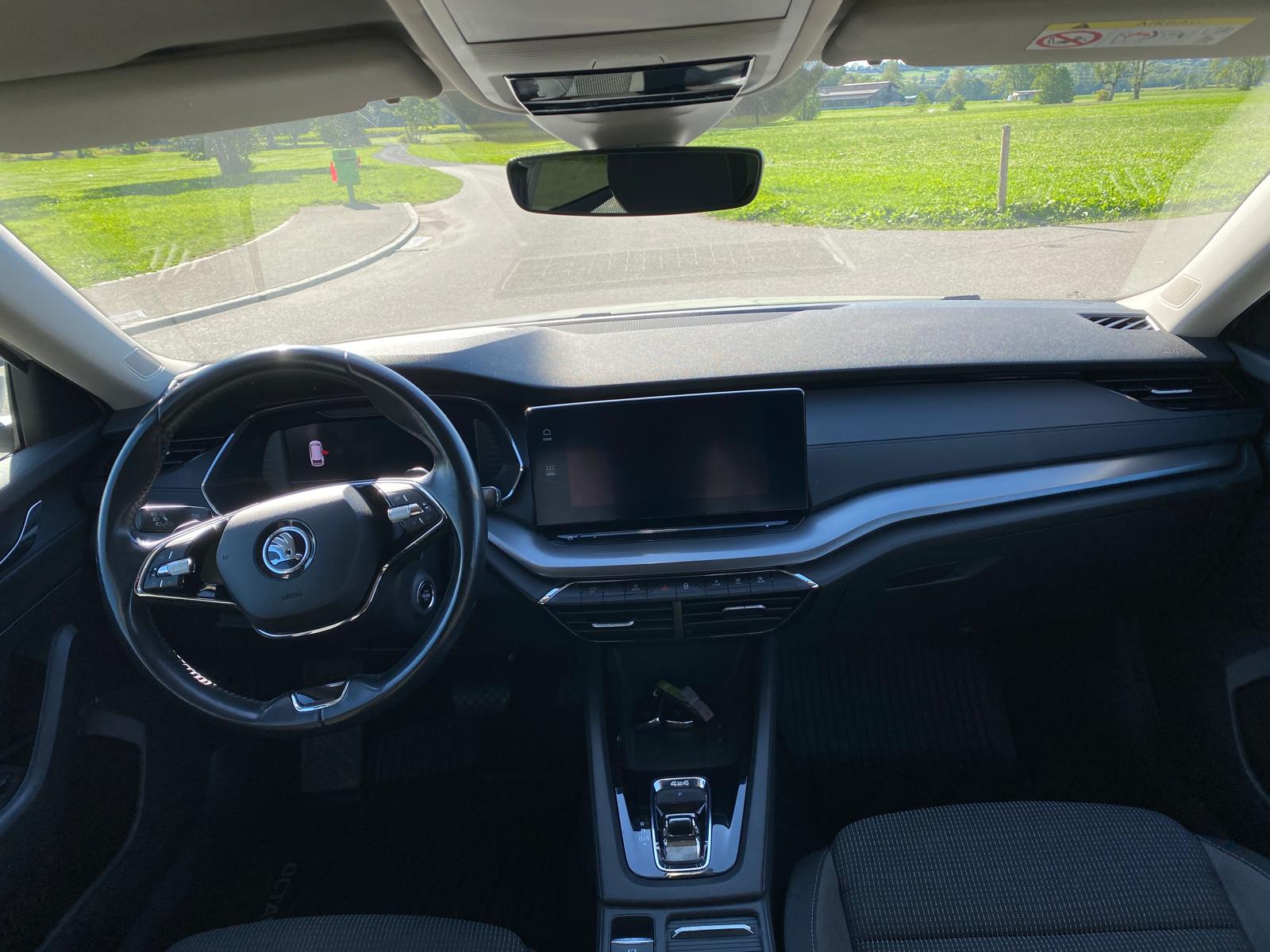 SKODA Octavia Combi 2.0 TDI DSG Ambition 4x4-image-10