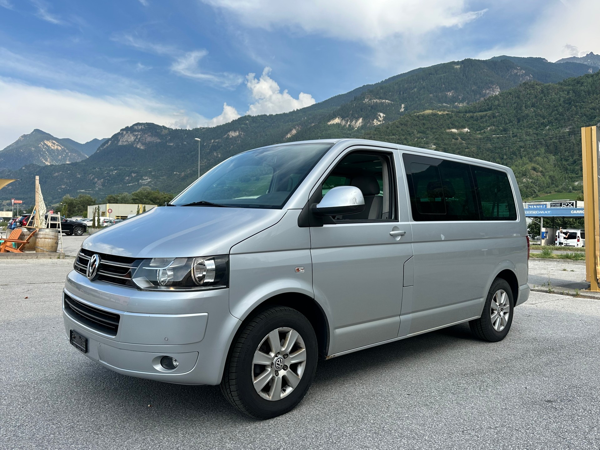 VW T5 Caravelle Comfortline 2.0 TDI CR 4Motion-image-1