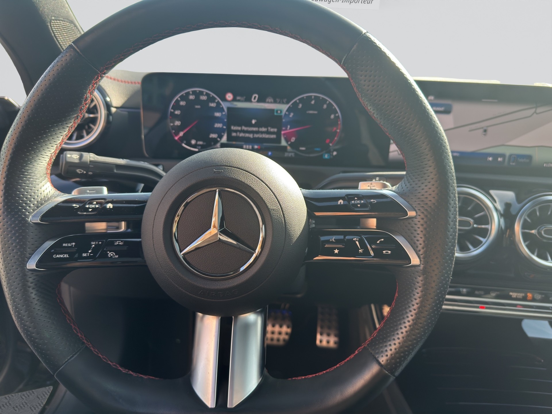 MERCEDES-BENZ CLA 220 4M AMG Line-image-15