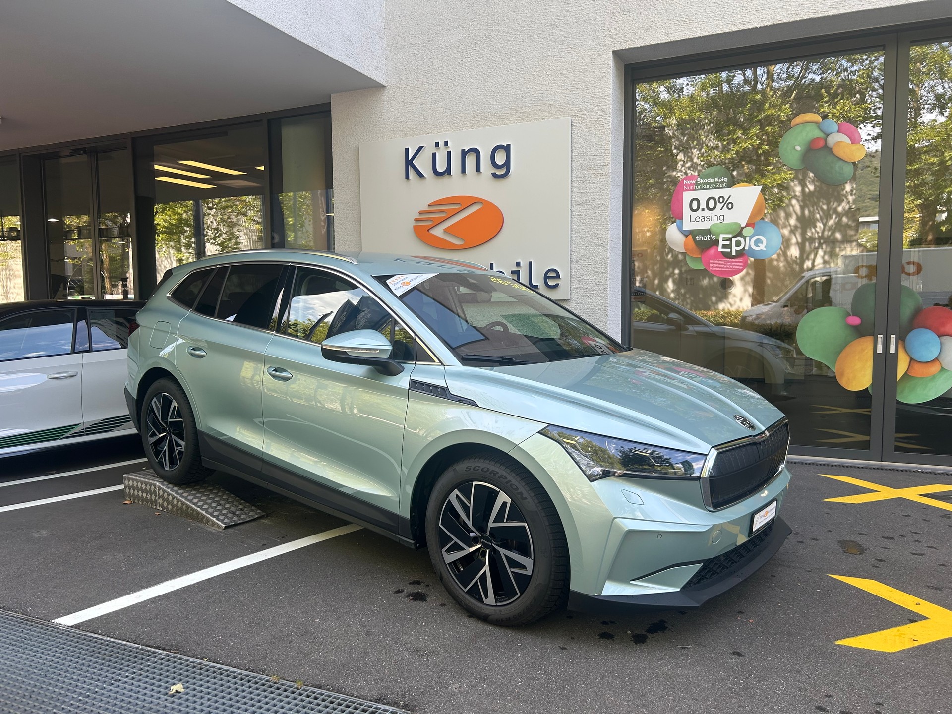 SKODA Enyaq iV 80x-image-0