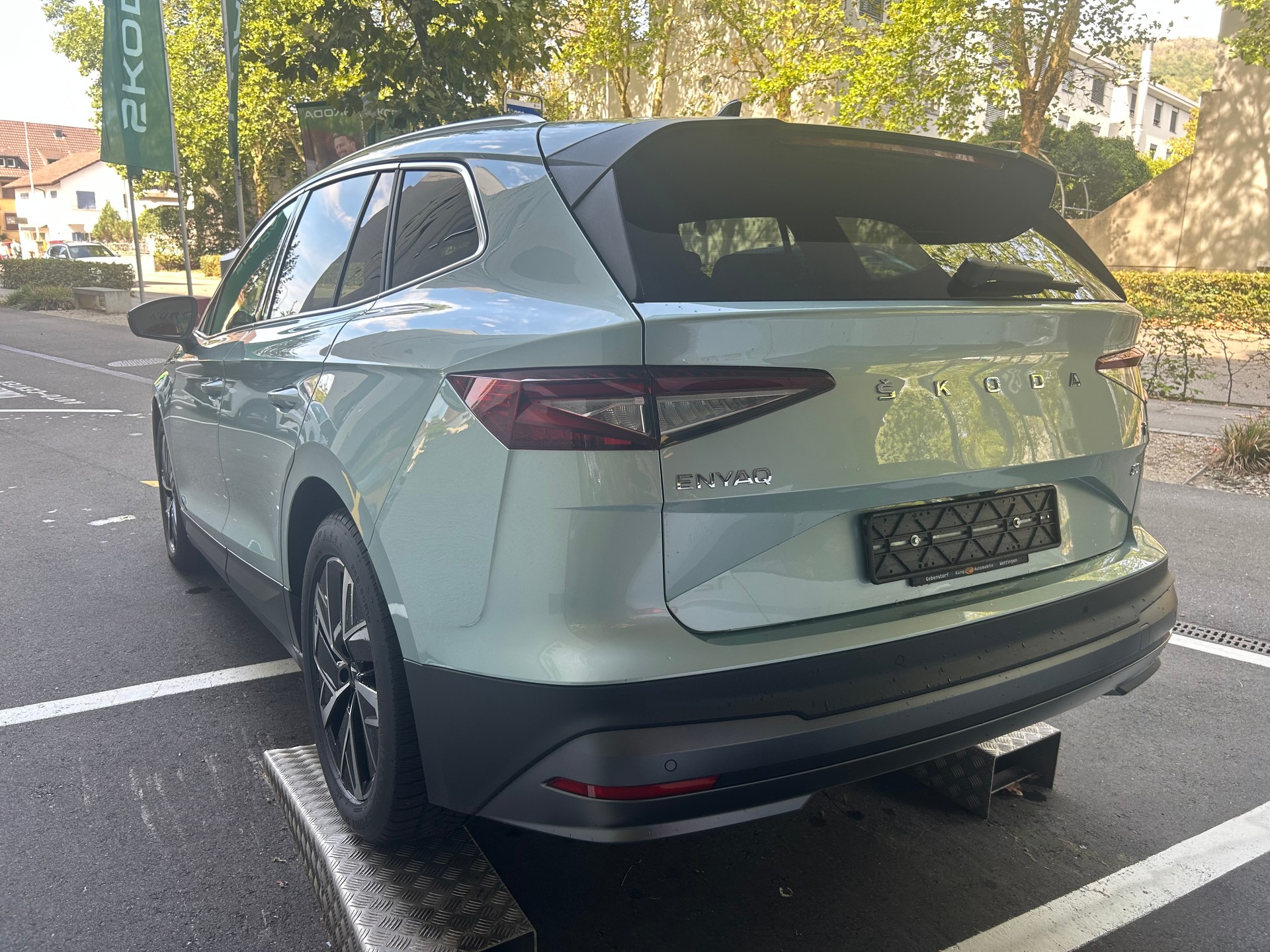 SKODA Enyaq iV 80x-image-3