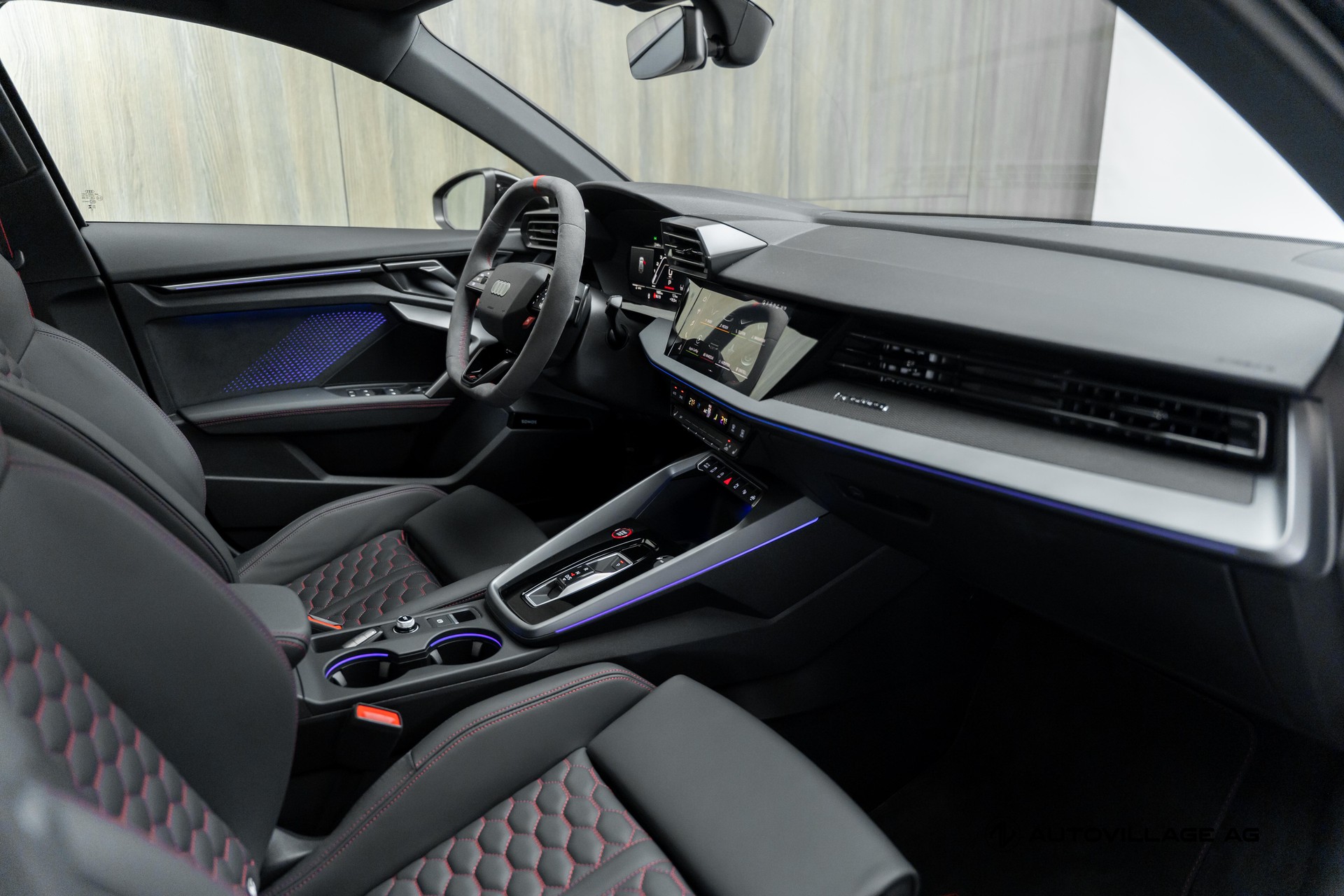 AUDI RS3 Sportback 2.5 TSI quattro S-tronic | All Black | Werksgarantie bis 2031-image-7