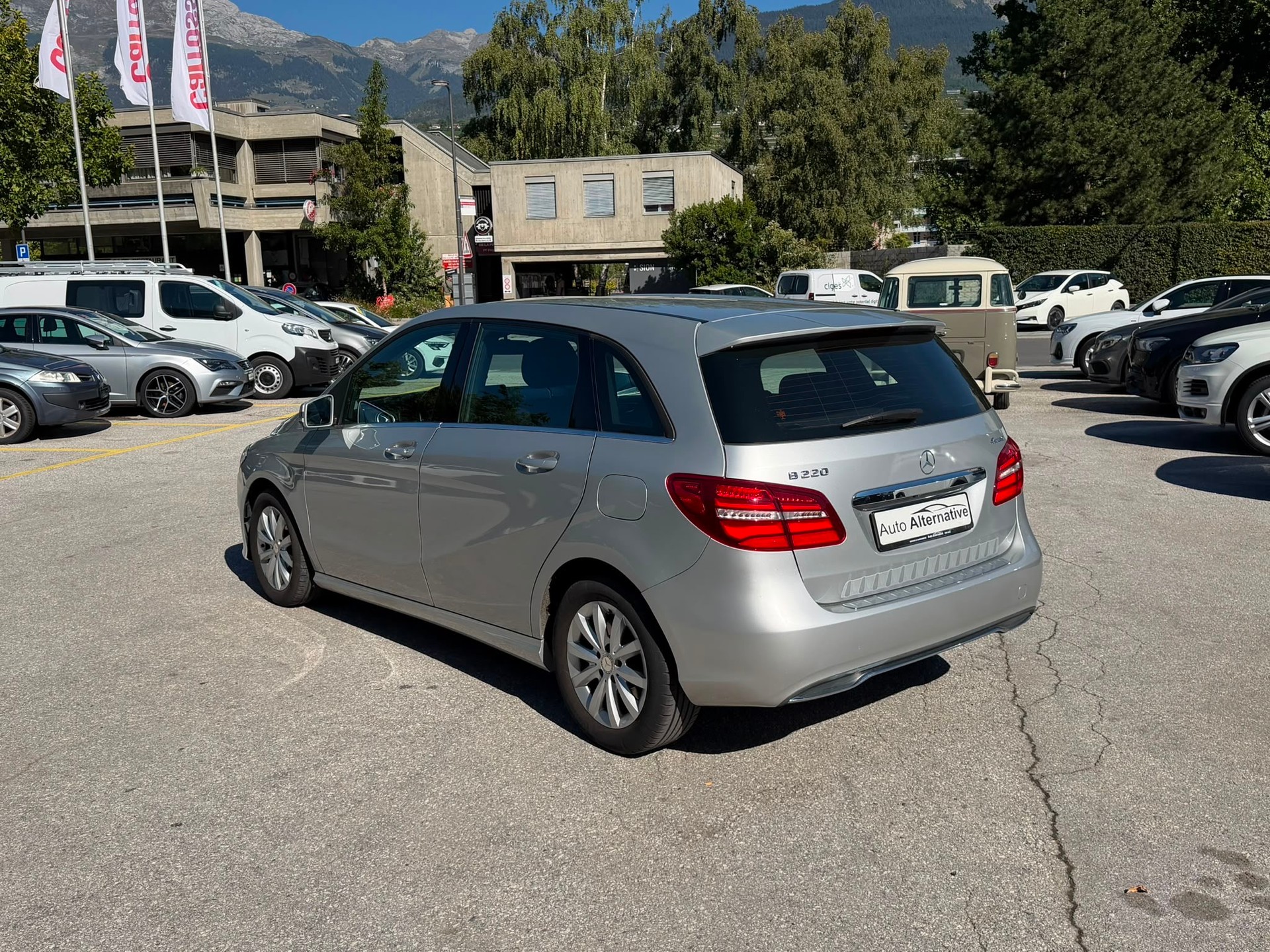 MERCEDES-BENZ B 220 Urban 4Matic 7G-DCT-image-5