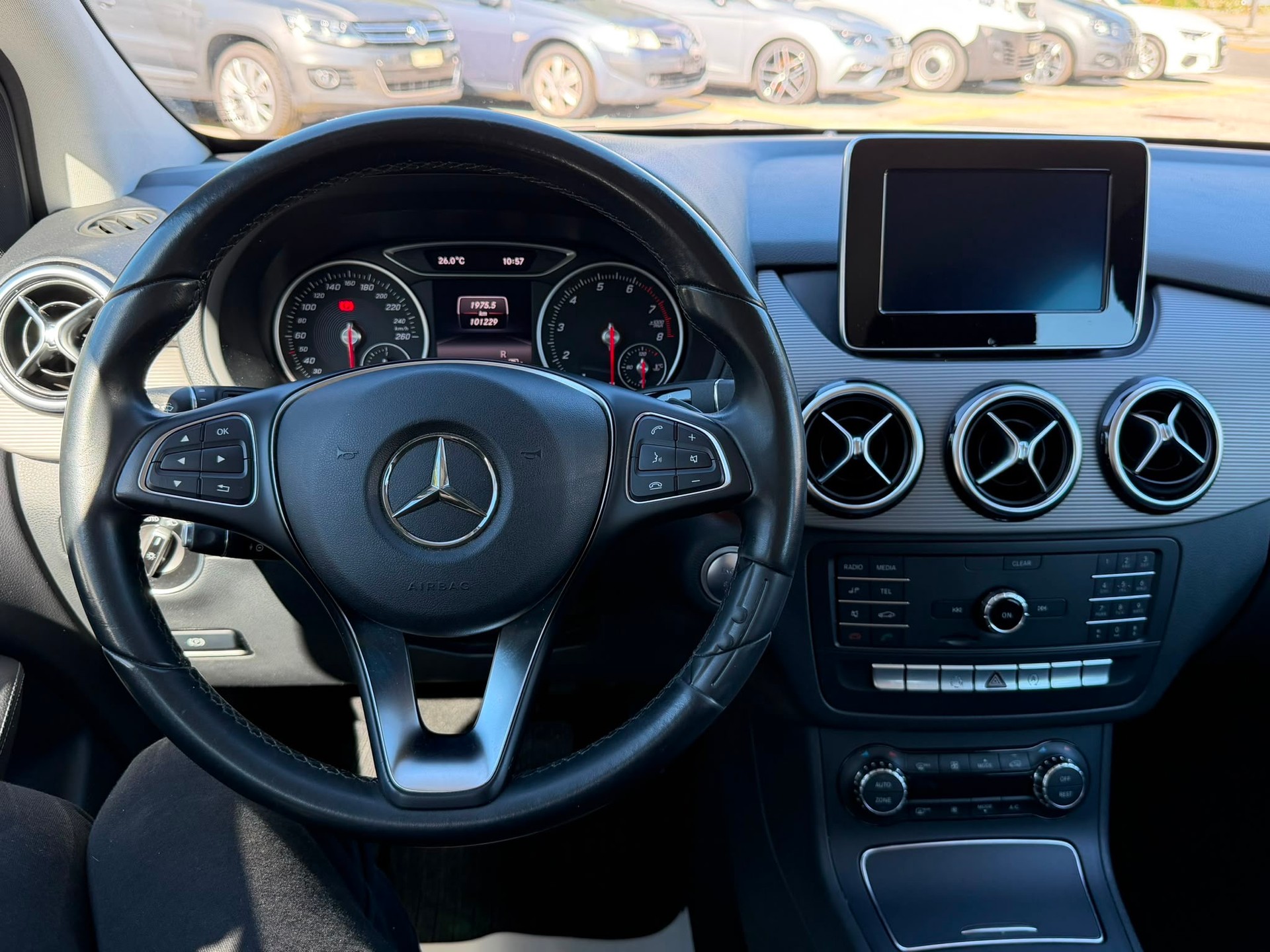 MERCEDES-BENZ B 220 Urban 4Matic 7G-DCT-image-16