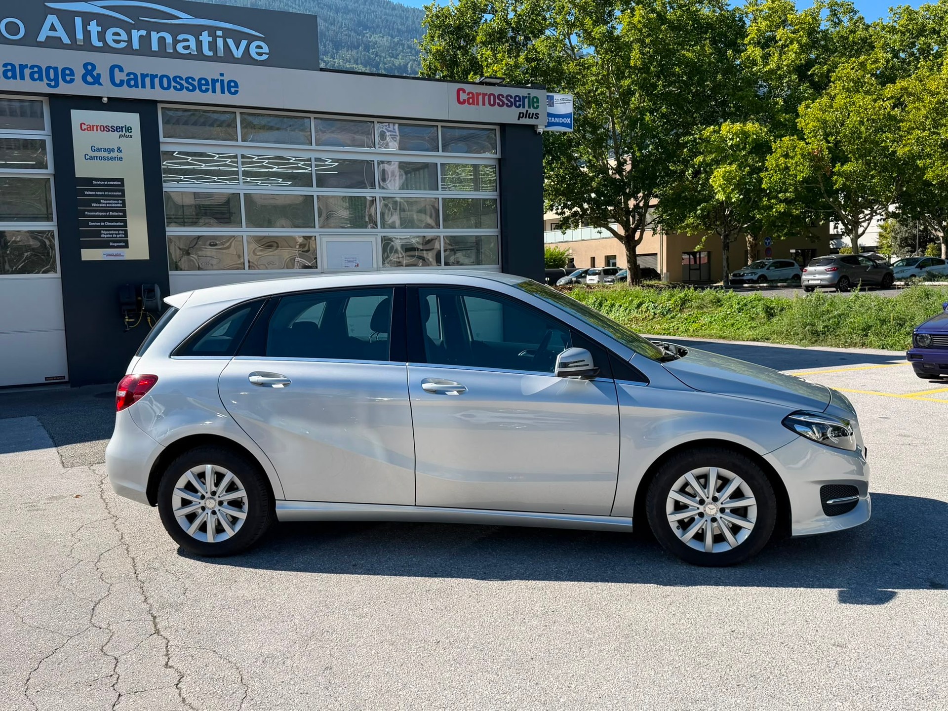 MERCEDES-BENZ B 220 Urban 4Matic 7G-DCT-image-2