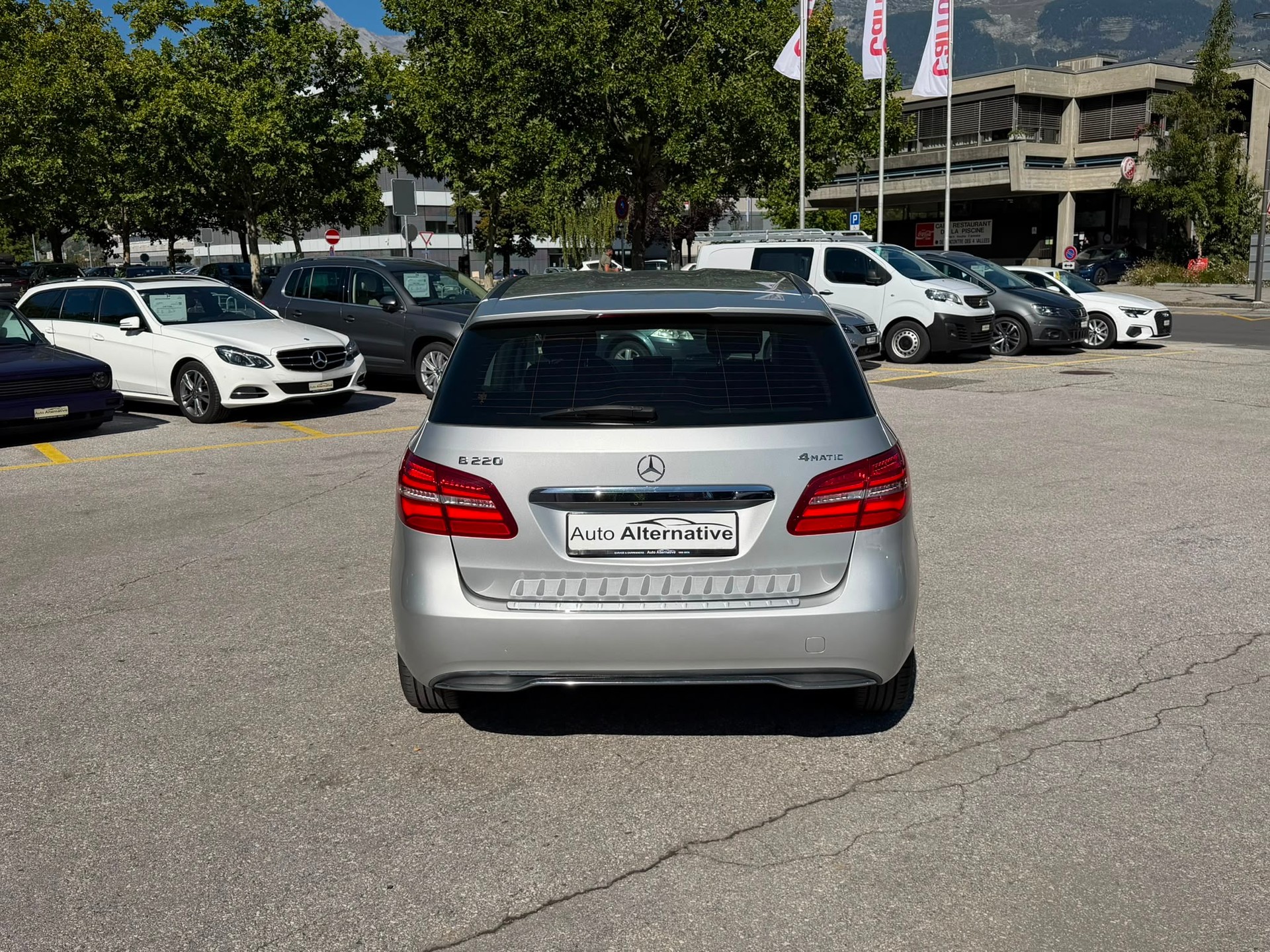 MERCEDES-BENZ B 220 Urban 4Matic 7G-DCT-image-4