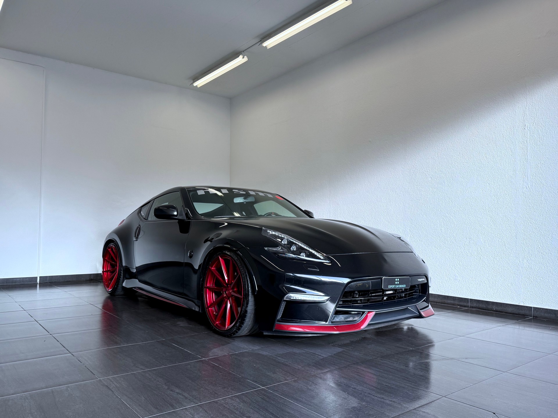 NISSAN 370 Z nismo V2-image-1