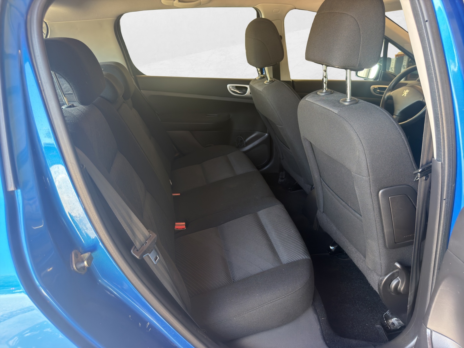 PEUGEOT 307 2.0 HDI XS-image-14