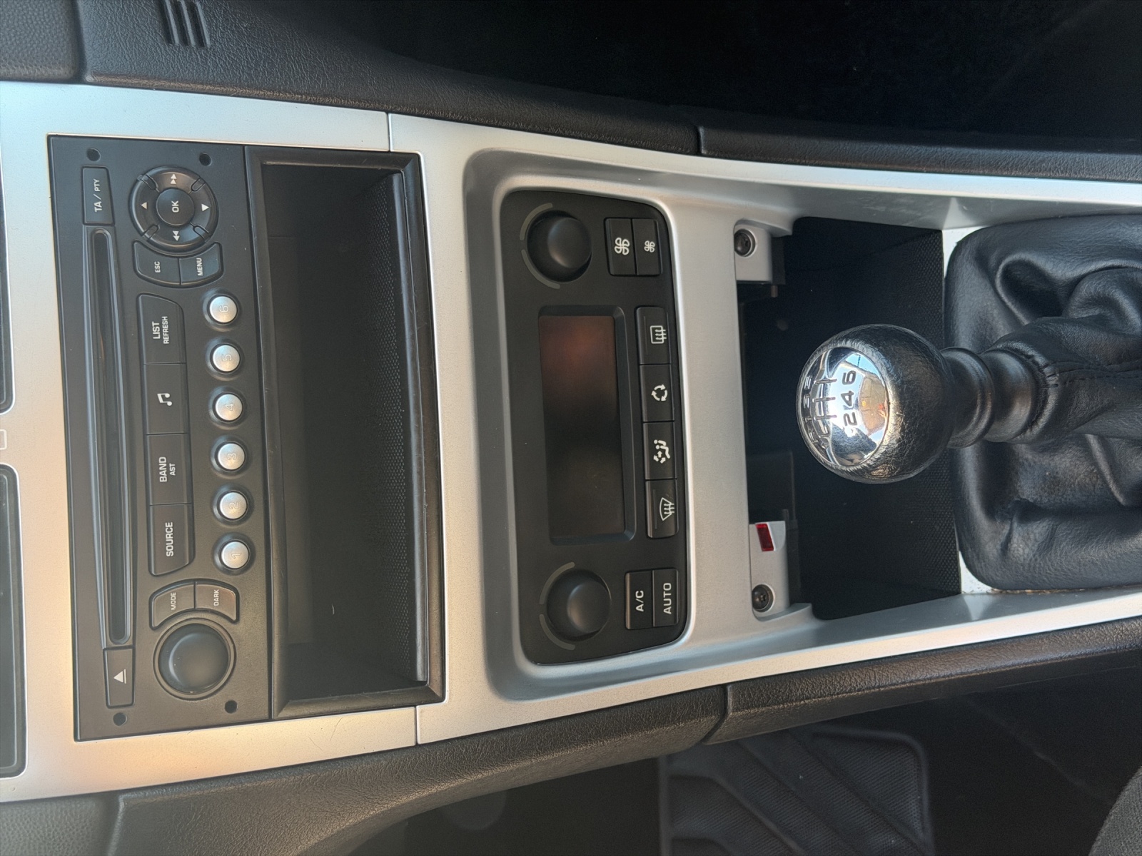 PEUGEOT 307 2.0 HDI XS-image-20