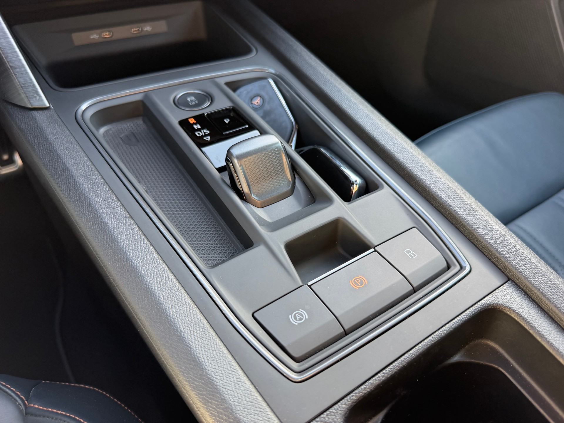 CUPRA LEON VZ 2.0 TSI DSG-image-27