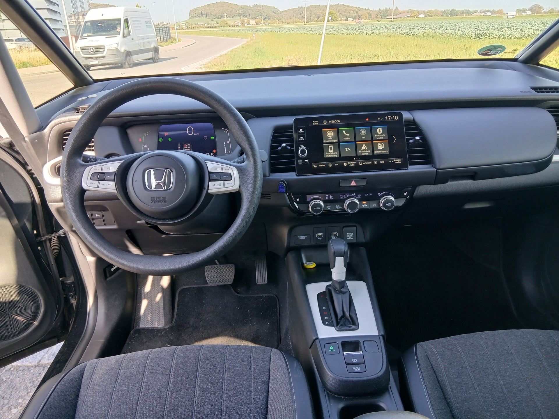 HONDA Jazz 1.5i-MMD Executive E-CVT-image-3