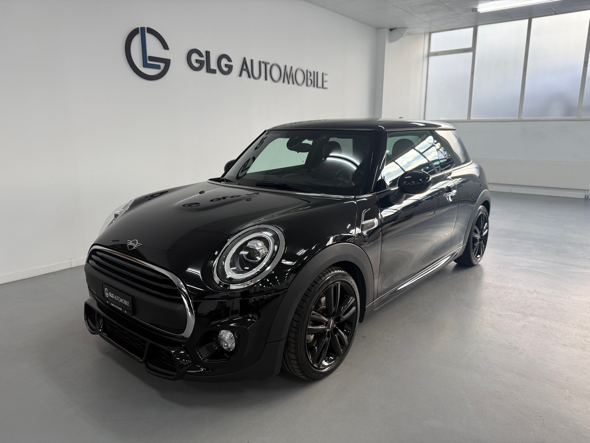 MINI One Steptronic DKG JCW-image-0