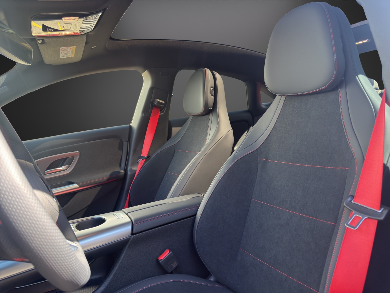 MERCEDES-BENZ CLA 220 8G-DCT 4Matic-image-8