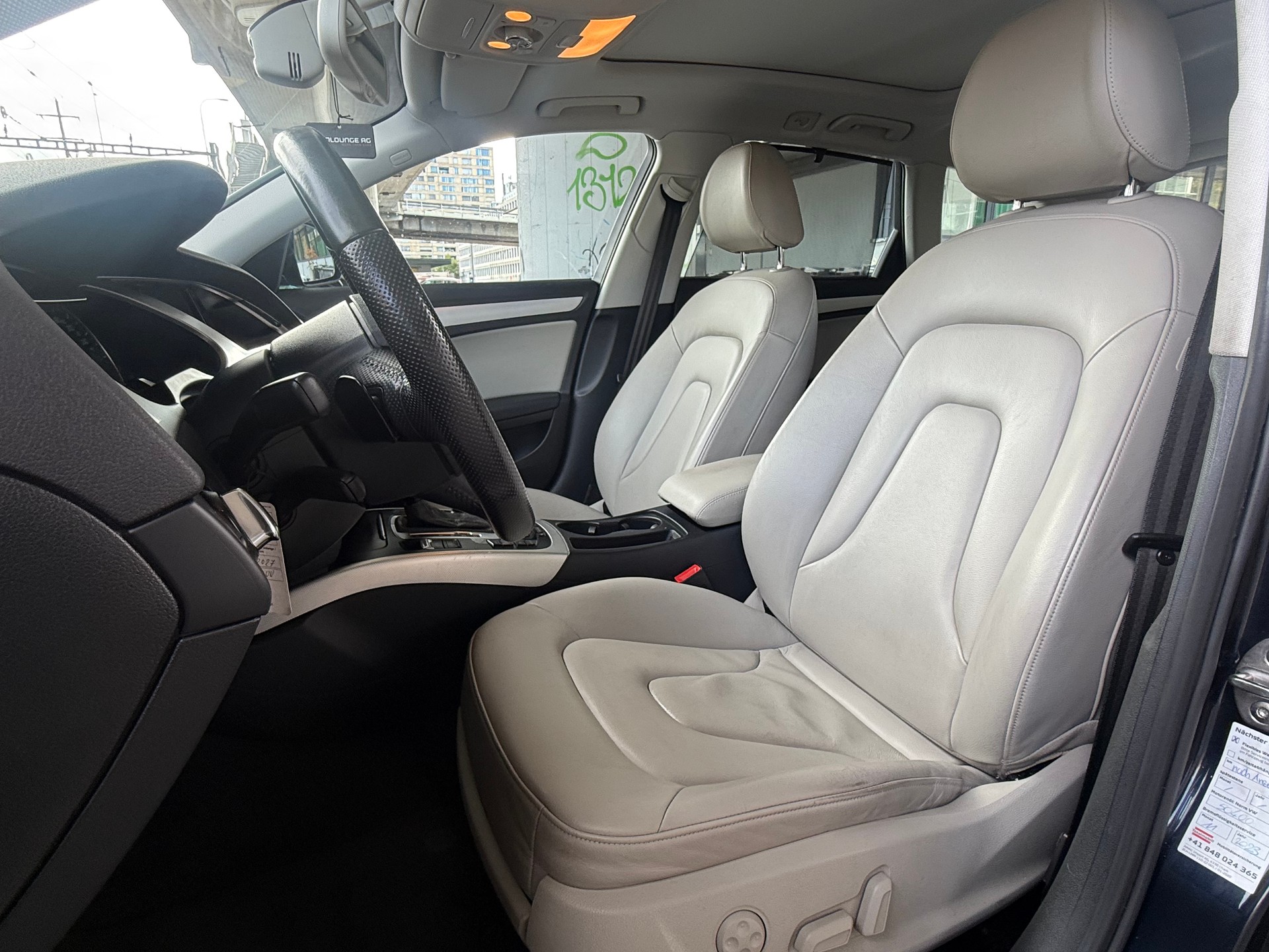 AUDI A4 allroad 2.0 TFSI quattro S-tronic-image-13