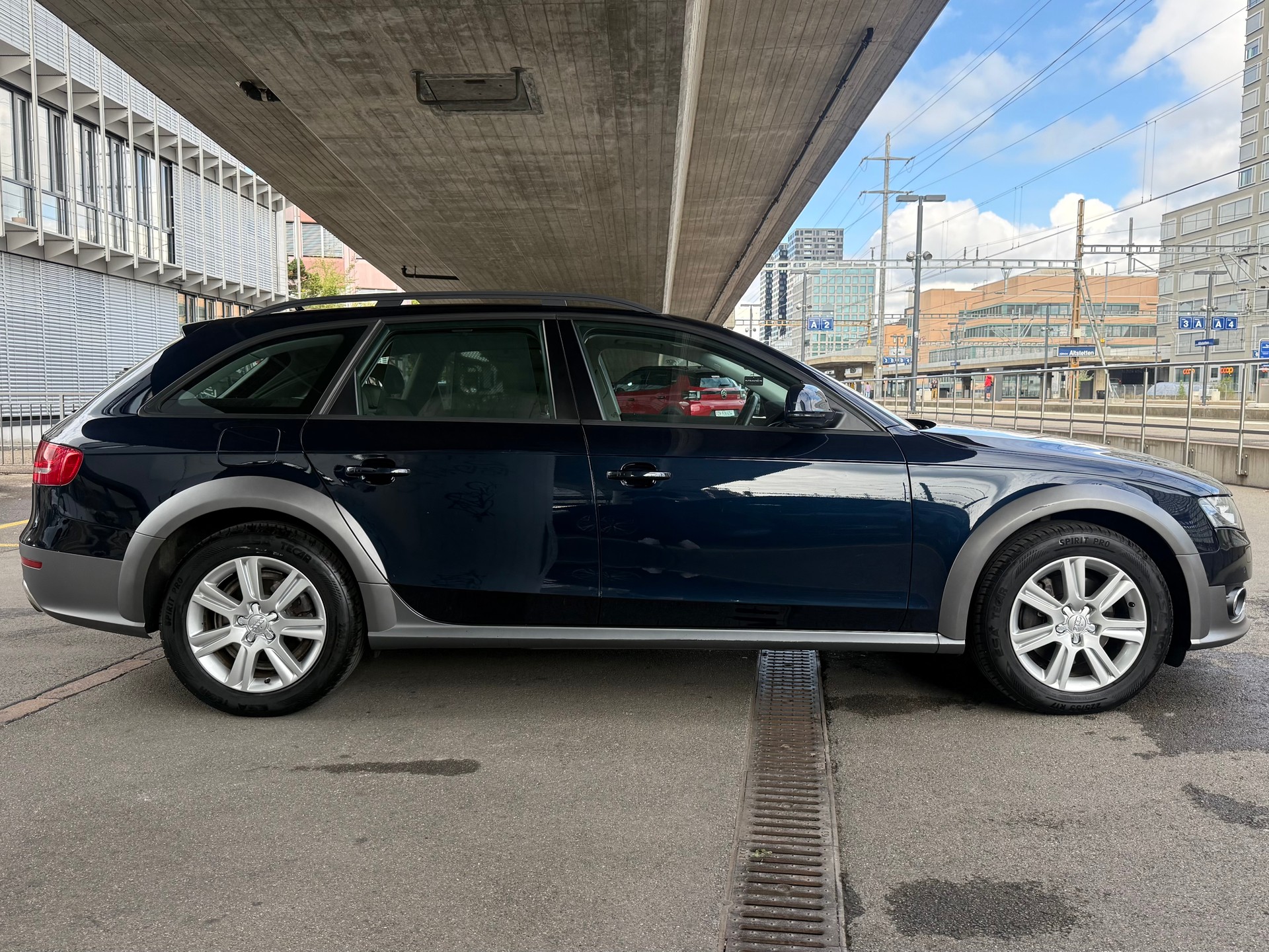 AUDI A4 allroad 2.0 TFSI quattro S-tronic-image-3