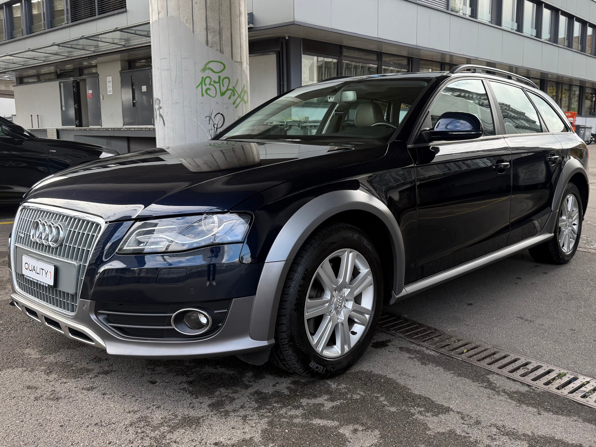 AUDI A4 allroad 2.0 TFSI quattro S-tronic-image-2