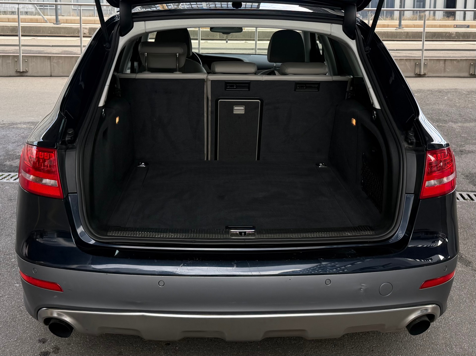 AUDI A4 allroad 2.0 TFSI quattro S-tronic-image-7