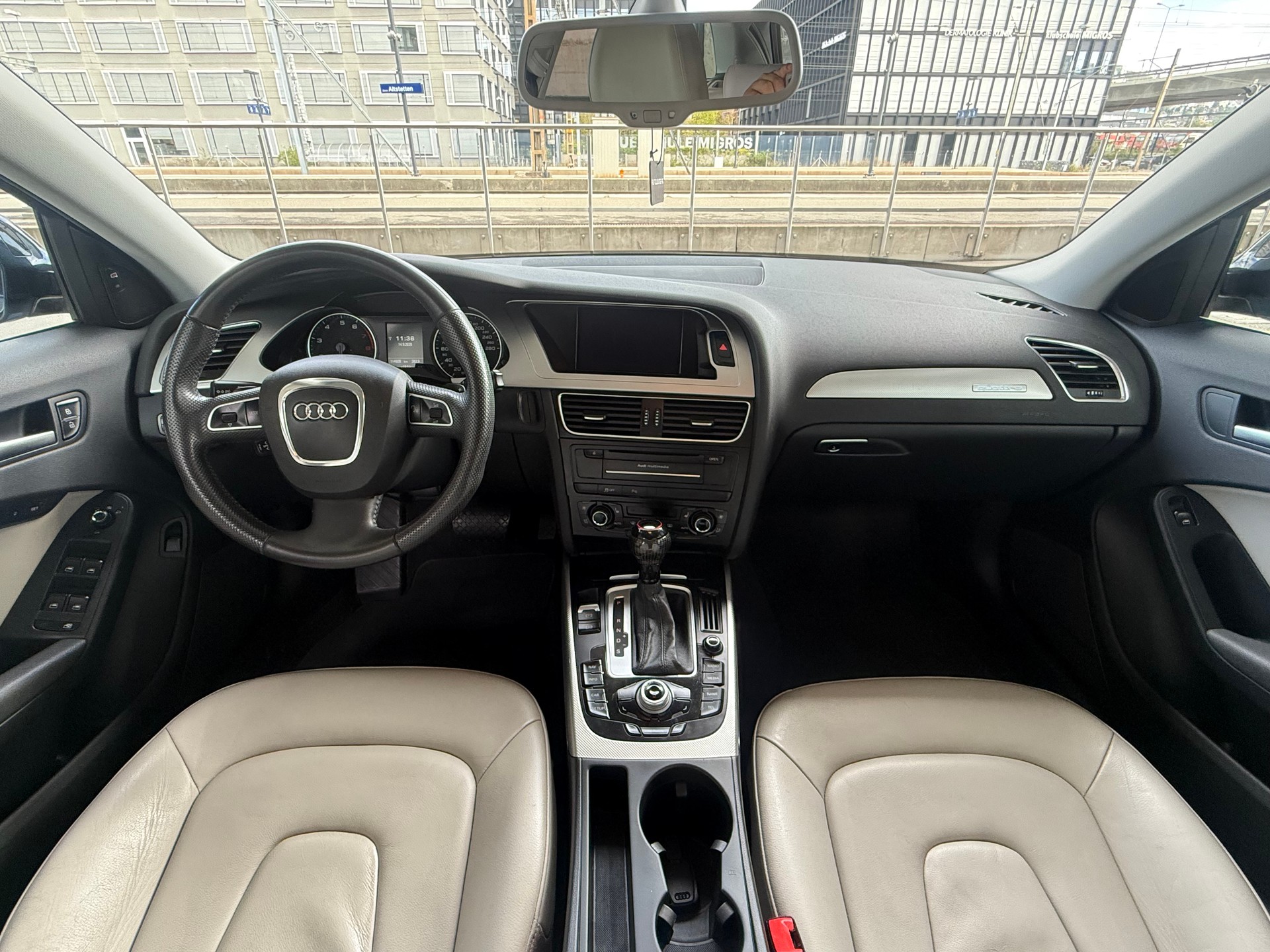 AUDI A4 allroad 2.0 TFSI quattro S-tronic-image-11