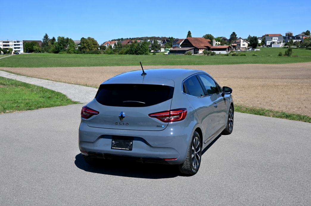 RENAULT Clio 1.6 E-Tech Intens-image-2