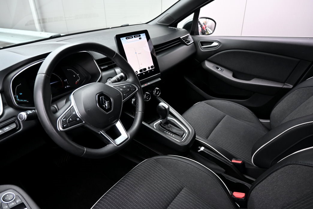 RENAULT Clio 1.6 E-Tech Intens-image-8