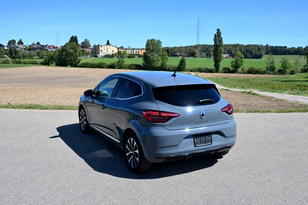 RENAULT Clio 1.6 E-Tech Intens-image-3