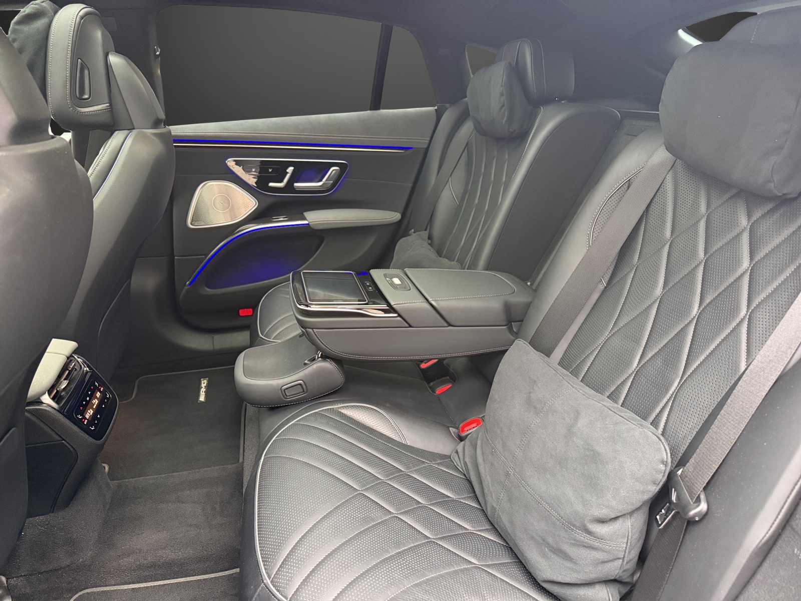 MERCEDES-BENZ EQS AMG 53 4Matic+-image-11