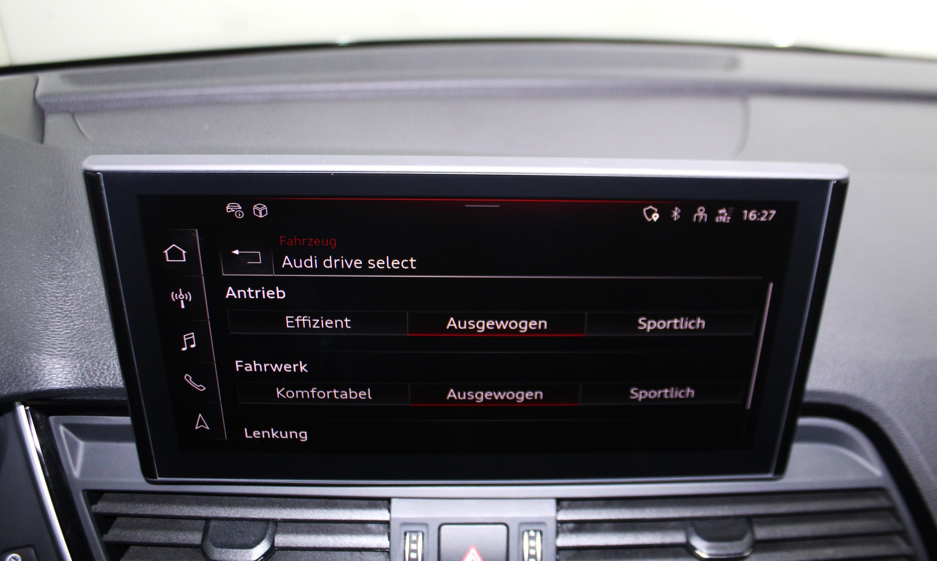 AUDI Q5 45 TFSI S-line quattro S-tronic S line Sportpaket / AHK / S Sportsitze / CH-Fahrzeug-image-28