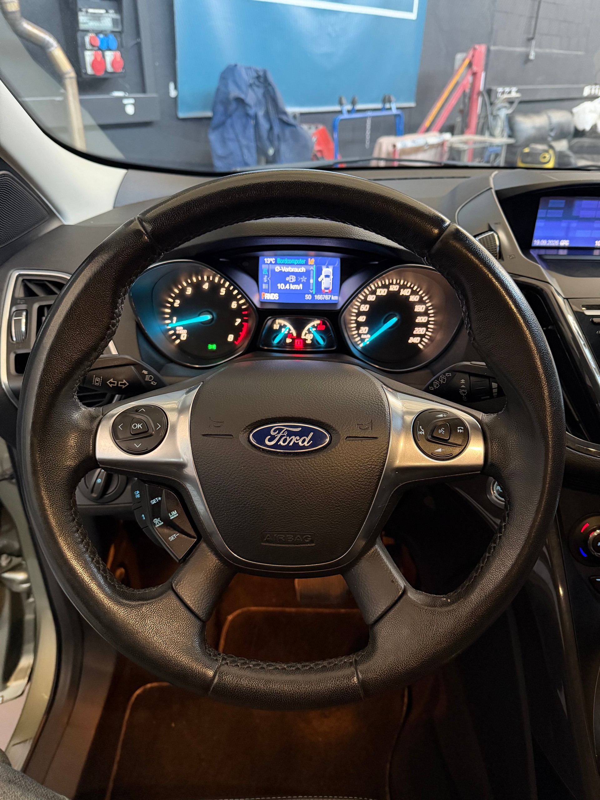 FORD Kuga 1.6 SCTi Titanium 4WD Automatic-image-6