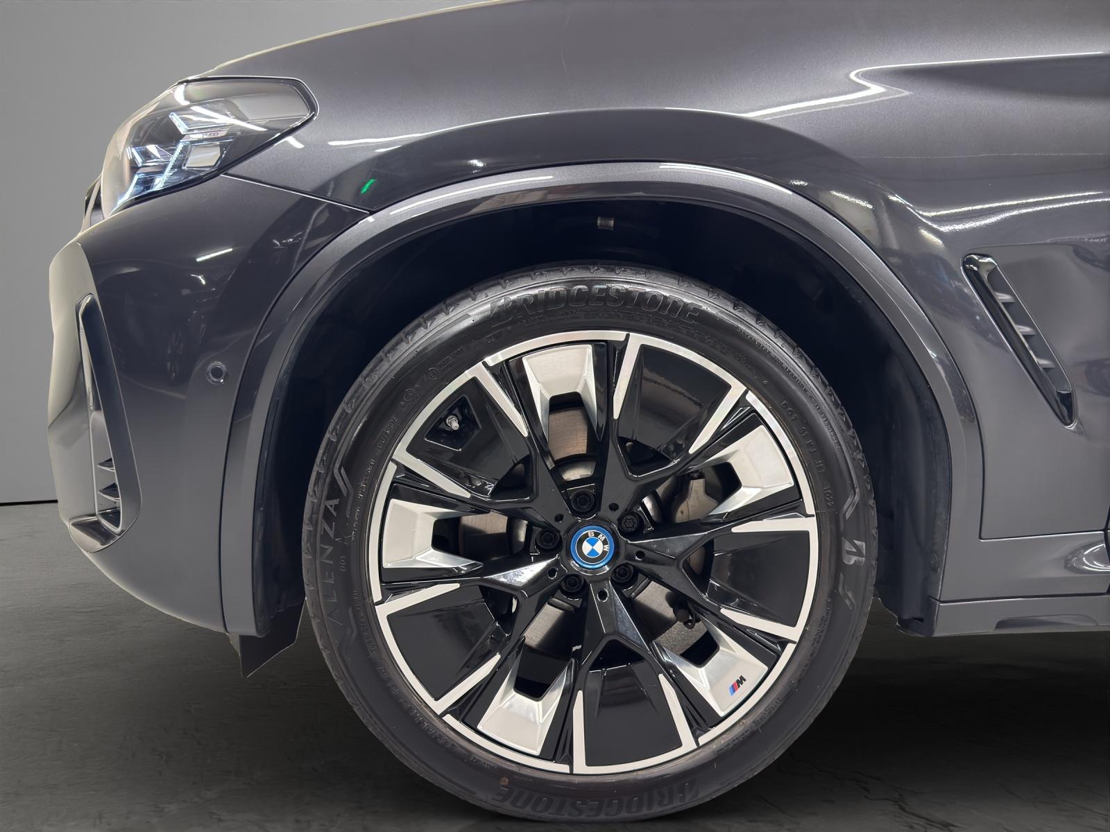 BMW iX3-image-8