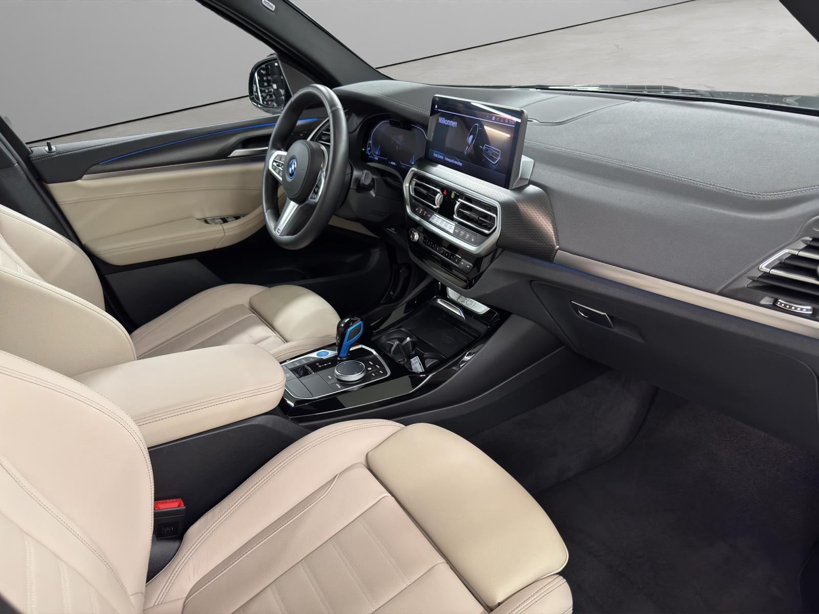 BMW iX3-image-17