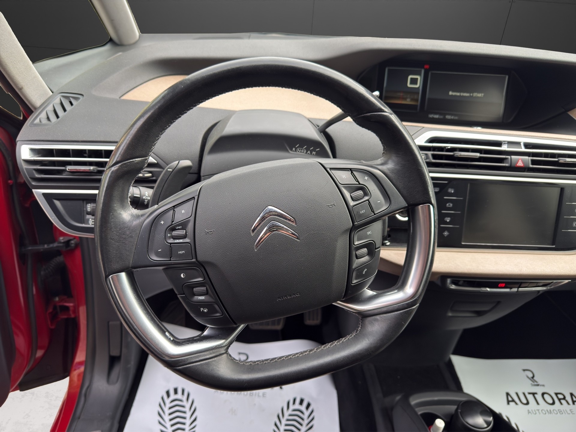 CITROEN C4 Picasso 1.6 e-HDi Attraction ETG6-image-9