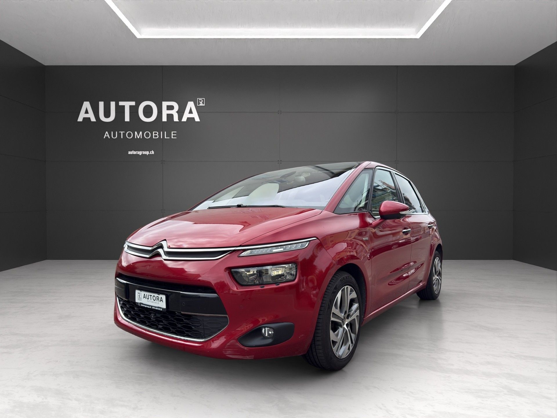 CITROEN C4 Picasso 1.6 e-HDi Attraction ETG6-image-0
