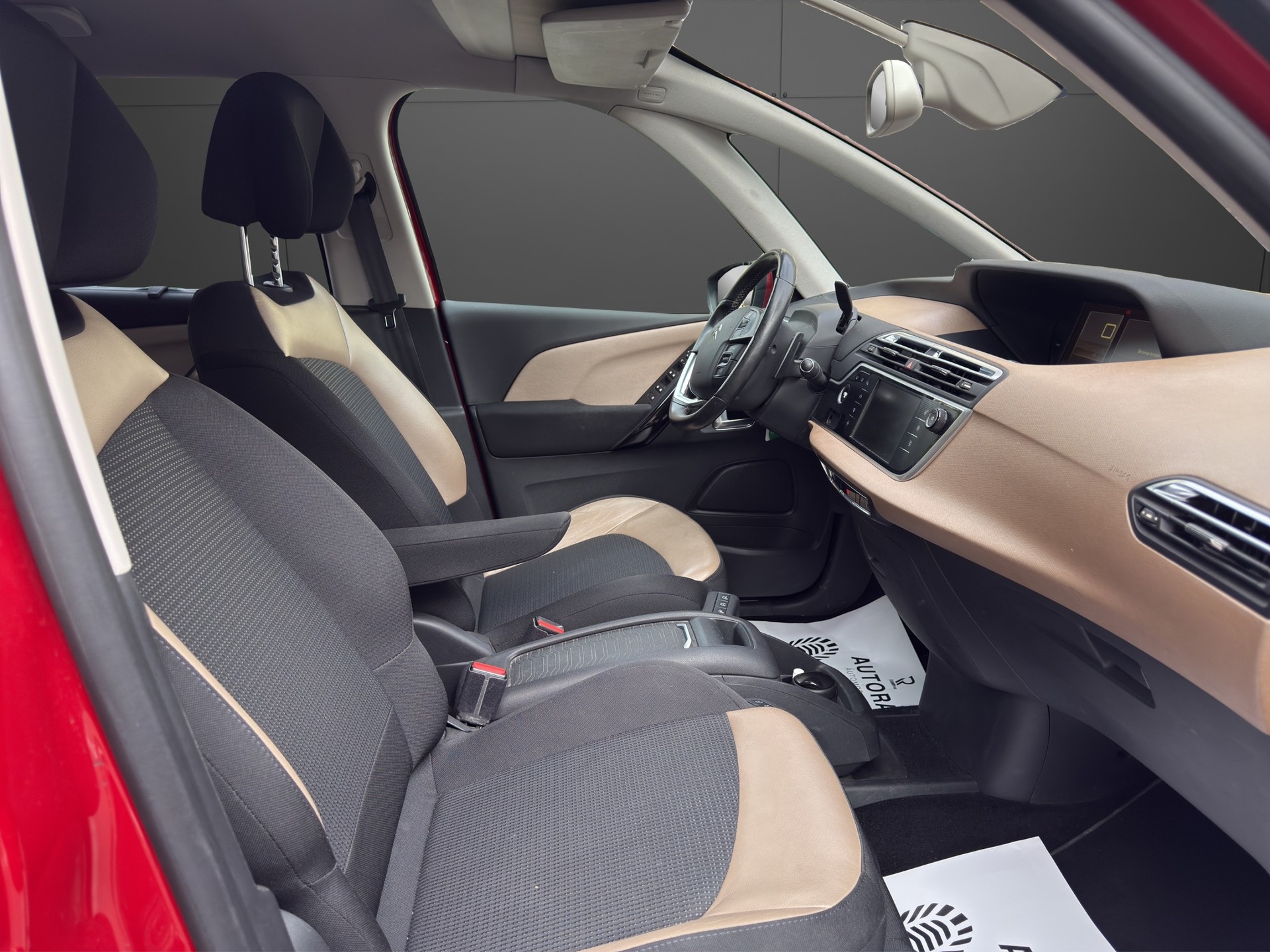 CITROEN C4 Picasso 1.6 e-HDi Attraction ETG6-image-12
