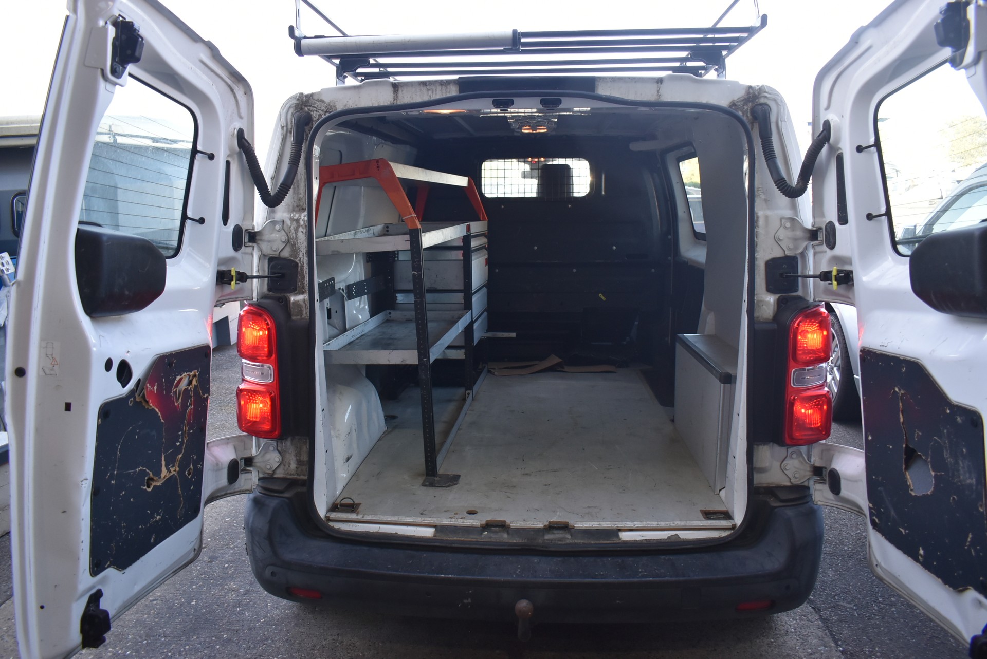 CITROEN Jumpy 1.5 BlueHDi 120 M Komfort-image-9