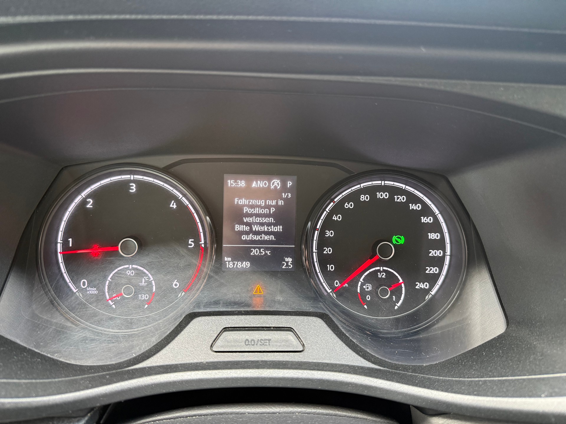 VW T6.1 2.0 TDI DSG-image-22