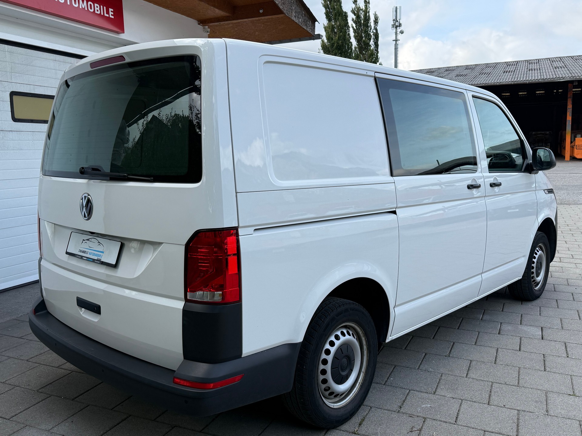 VW T6.1 2.0 TDI DSG-image-6
